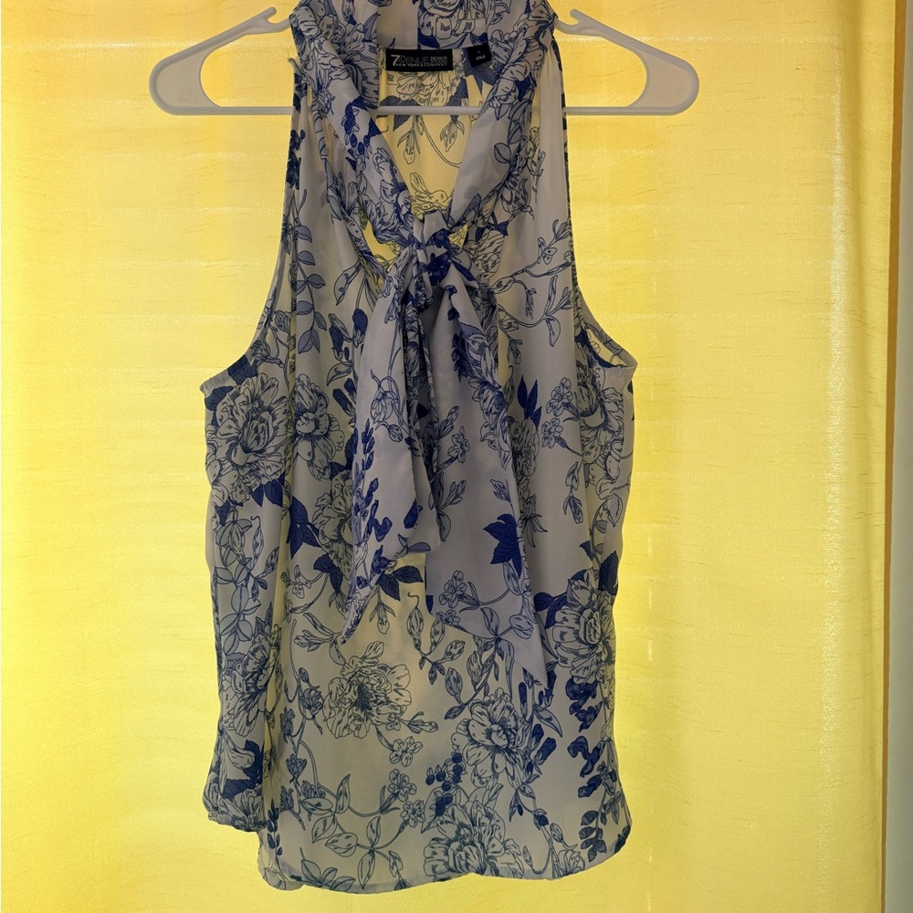 Floral Tie-Neck Blouse in Blue